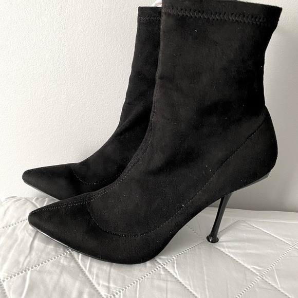 Black ankle boots - Picture 3 of 3